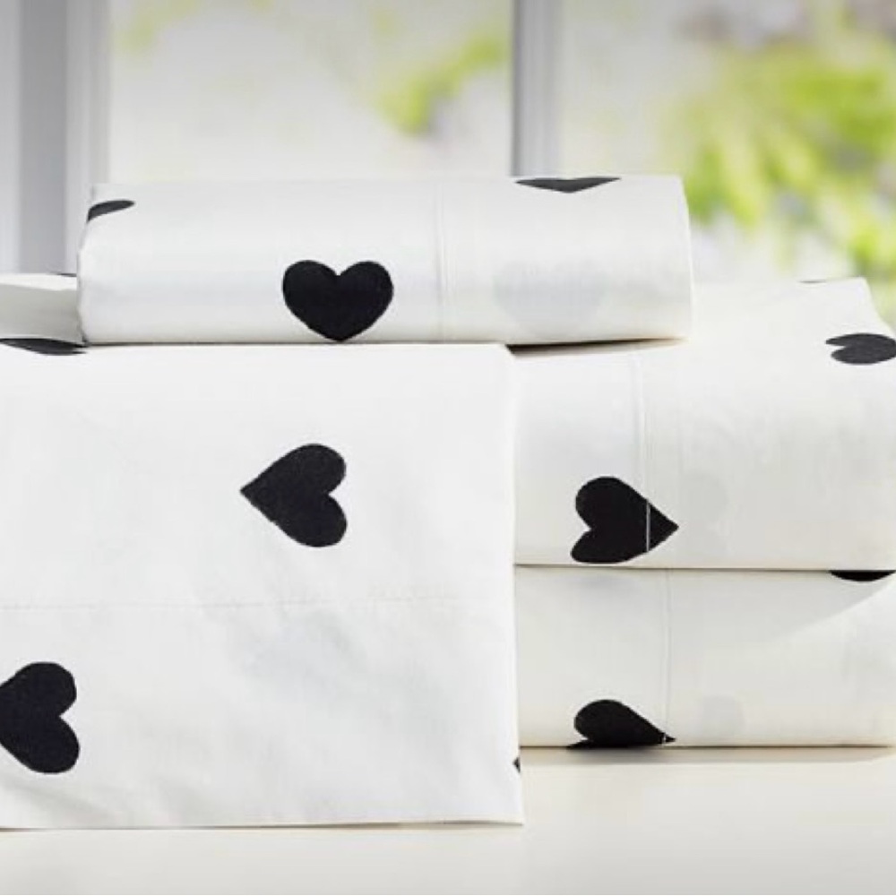 Pottery Barn teen/Emily & Meritt twin bedsheets